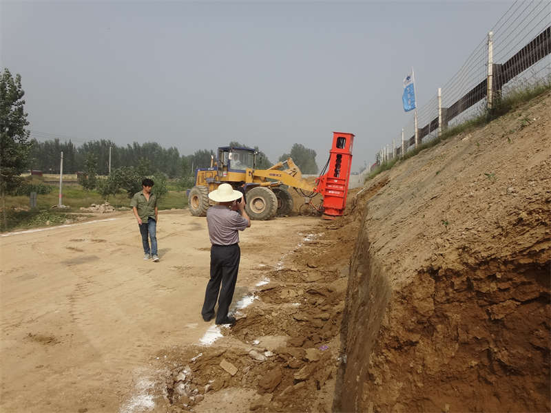 Rapid impact compaction equipment road shoulder compaction effect display